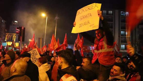 İmamoğlu protestosu mitinge dönüştü!