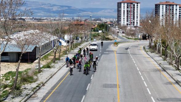 Yeşilyurt'ta pedallar bahar için döndü