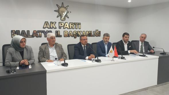 AK Partili Bakan görevinin başında!