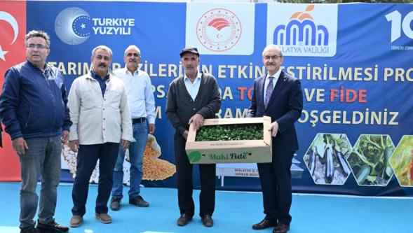 Malatya'da çiftçiye destek: Yüzbinlerce adet dağıtıldı!