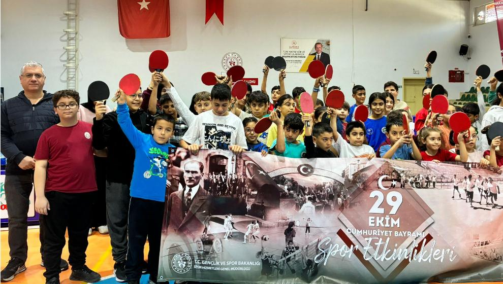 Masa Tenisi Cumhuriyet Kupasında 102 sporcu mücadele etti