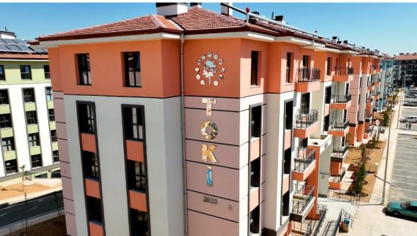 Deprem bölgesinde hak sahiplerinin yüzde 80'inin evleri teslim edildi!