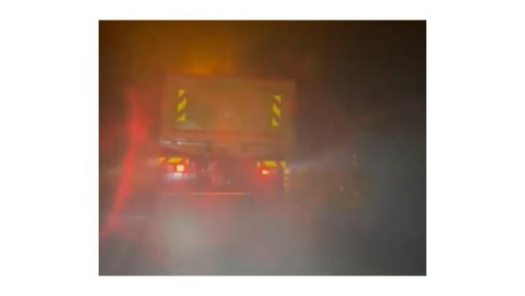 Malatya'da kar yağışı etkili olurken ekipler yolları açık tutmaya çalışıyor