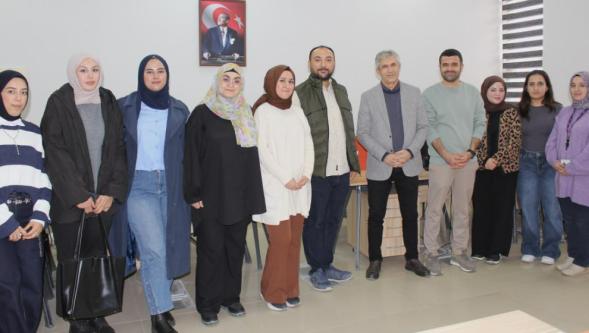 Prof. Dr. Süleyman İrvan: “Etik Zayıfladıkça İyi Gazetecilik Ölüyor”