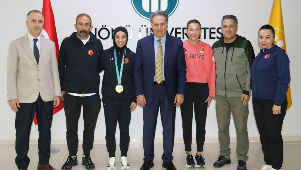 İnönü Üniversitesi'ne milli sporculardan ziyaret
