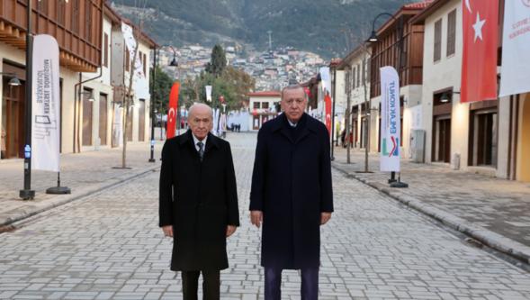“455 bininci afet konutumuzu hak sahibi kardeşlerimize teslim etmenin gururunu yaşıyoruz”