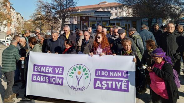 DEM'den açıklama: "Barışın ve demokratik toplumun inşası sürecinden geçmekteyiz"