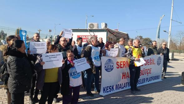 "İnsanca yaşamaya yetecek ücret, vergide ve gelirde adalet istiyoruz"