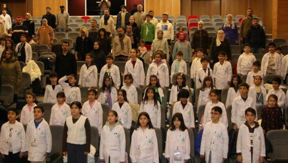 Çocuk Üniversitesinde çocuklar hem eğlendi hem öğrendi