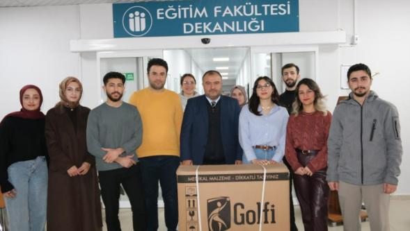 Mavi kapaklar tekerlekli sandalye oldu