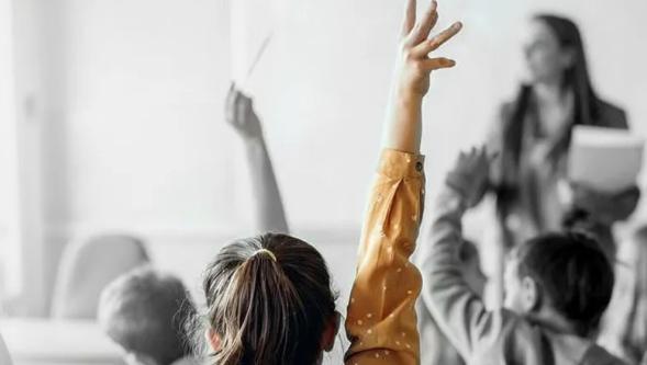 'Bilimsel eğitimden öğrencilerimizi uzaklaştırmayı hedeflemeyin'