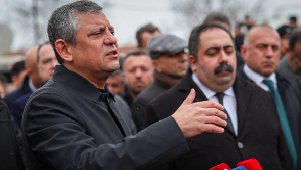 CHP  Lideri Özgür Özel: "Kiracılar sokaktadır, kiracılar konteynerde"