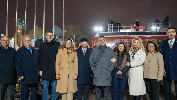 CHP'li Ağbaba Saraçhane'den paylaştı: "Korkarız, dağılırız, vazgeçeriz sandılar…"
