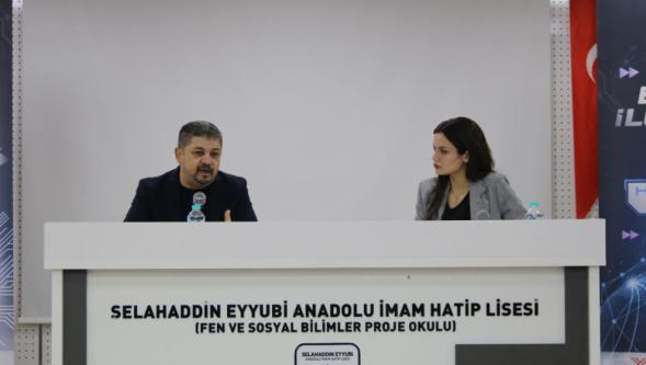Dijital çağın çocuklar üzerindeki etkileri konuşuldu