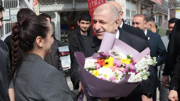 Zafer Partisi Genel Başkanı Ümit Özdağ'dan TBMM Başkanı Numan Kurtulmuş'a sert eleştiri!